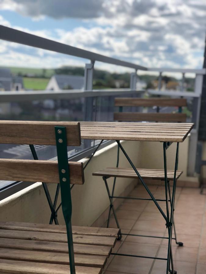 Bleu Sale - F2 Courseulles Avec Balcon Courseulles-sur-Mer Exterior foto