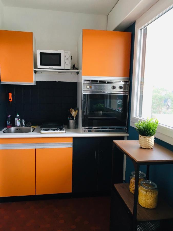 Bleu Sale - F2 Courseulles Avec Balcon Courseulles-sur-Mer Exterior foto