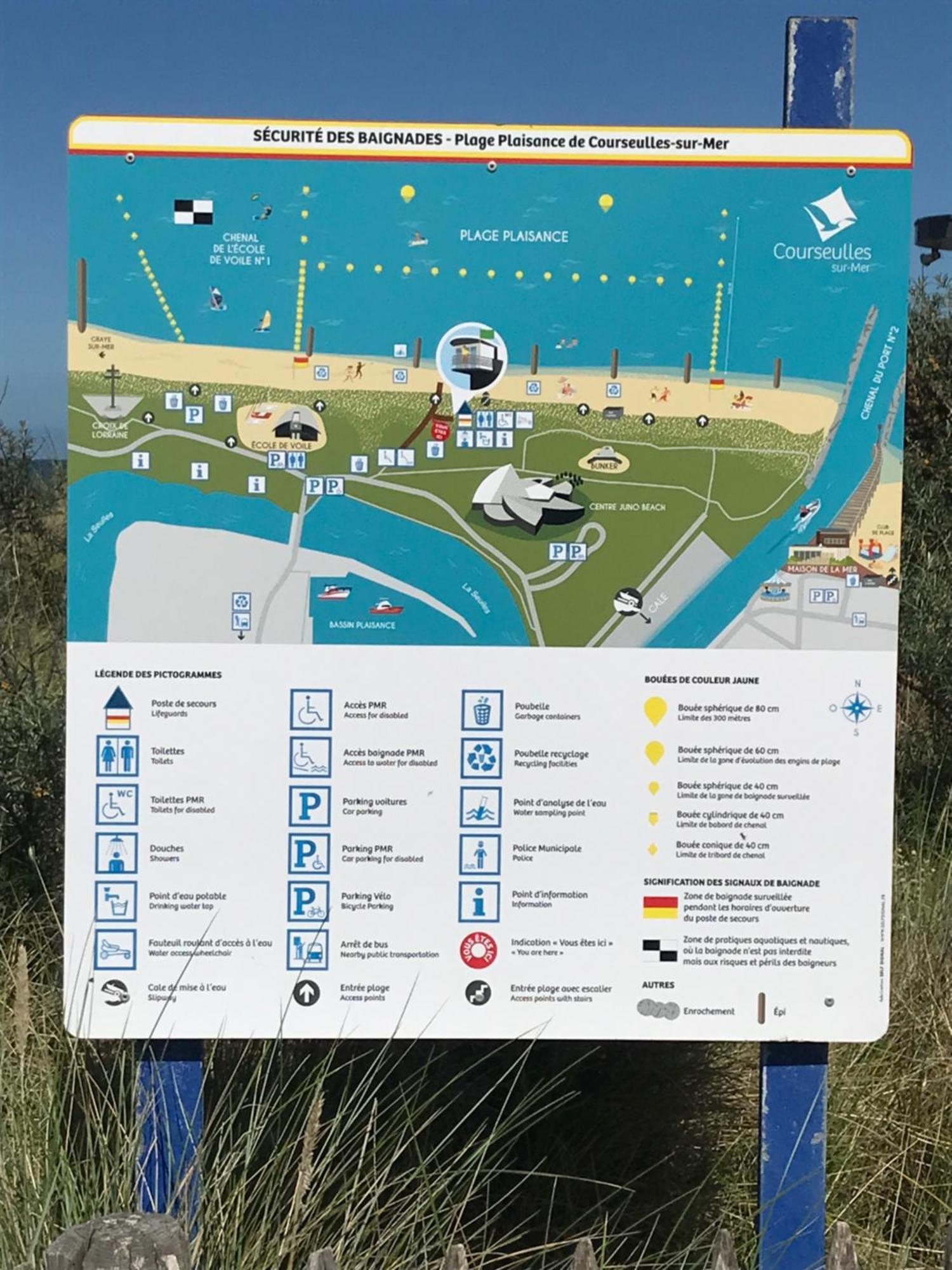 Bleu Sale - F2 Courseulles Avec Balcon Courseulles-sur-Mer Exterior foto